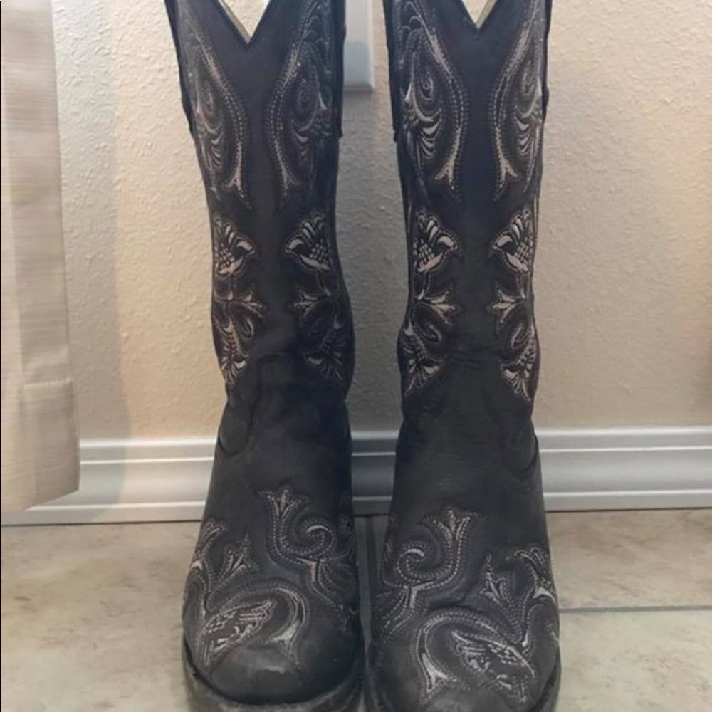 Women’s cowboy boots